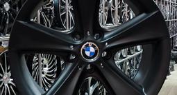 BMW G30 на 18 новые диски за 250 000 тг. в Астана – фото 2