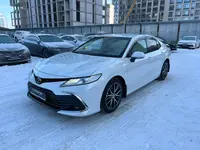 Toyota Camry 2022 года за 22 900 000 тг. в Астана