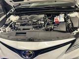 Toyota Camry 2021 года за 20 000 000 тг. в Семей – фото 2