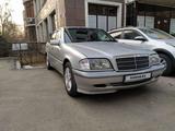 Mercedes-Benz C 240 1998 года за 3 500 000 тг. в Алматы – фото 2