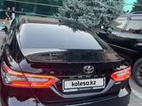 Toyota Camry 2020 года за 18 000 000 тг. в Алматы – фото 2