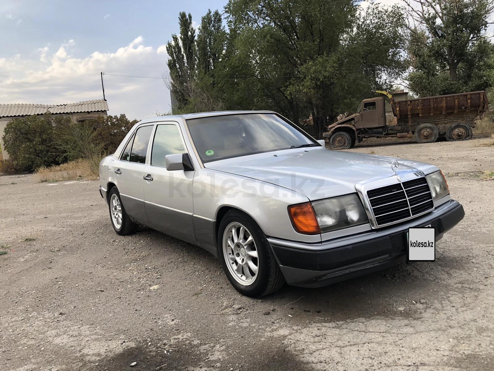 Mercedes-Benz E 230 1992 г.