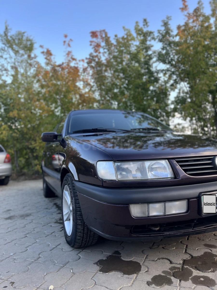 Volkswagen Passat 1995 г.