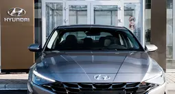 Hyundai Elantra Luxe 2023 года за 14 490 000 тг. в Экибастуз – фото 2