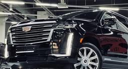 Cadillac Escalade Premium Luxury Platinum ESV 2022 года за 111 977 000 тг. в Алматы – фото 2