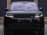 Land Rover Range Rover 2023 года за 99 160 000 тг. в Алматы – фото 2