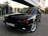 Бампер M — Tech для BMW E34 5 Series за 42 000 тг. в Алматы – фото 3