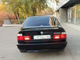 Бампер M — Tech для BMW E34 5 Series за 42 000 тг. в Алматы – фото 4