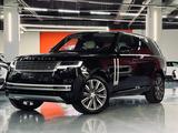 Land Rover Range Rover 2022 годаүшін180 000 000 тг. в Алматы