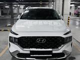 Hyundai Santa Fe 2022 года за 25 900 000 тг. в Астана – фото 2