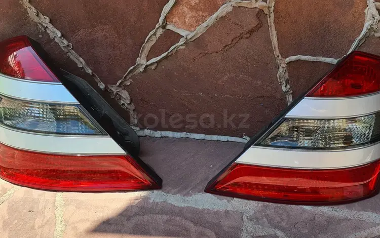 Задние фары Mercedes benz 221 за 45 000 тг. в Алматы