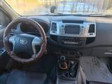 Toyota Hilux 2012 года за 8 500 000 тг. в Уральск – фото 5