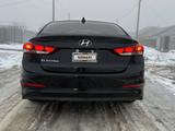Hyundai Elantra 2016 года за 5 400 000 тг. в Уральск – фото 4