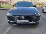 Hyundai Sonata 2022 года за 14 800 000 тг. в Астана – фото 2