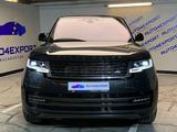 Land Rover Range Rover 2023 года за 123 990 000 тг. в Алматы – фото 2