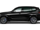 BMW X5 XDrive 40i 2022 года за 58 240 520 тг. в Уральск – фото 2