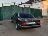 Mercedes-Benz E 200 1992 года за 1 555 500 тг. в Кызылорда – фото 5