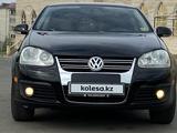 Volkswagen Jetta 2010 года за 6 700 000 тг. в Уральск