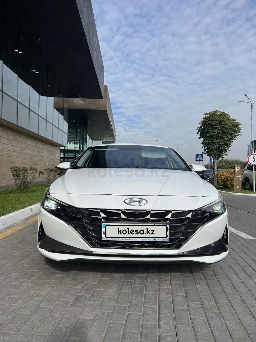 Hyundai Elantra 2021 г.
