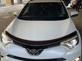 Toyota RAV 4 2017 года за 14 800 000 тг. в Семей – фото 3