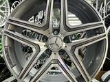 Диски Mercedes Benz R 18/5/112 разно Широкие за 270 000 тг. в Нур-Султан (Астана)