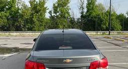 Chevrolet Cruze 2011 года за 3 600 000 тг. в Шымкент – фото 2