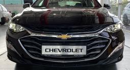 Chevrolet Malibu 2023 года за 16 750 000 тг. в Шымкент – фото 2