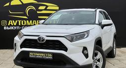 Toyota RAV 4 2020 года за 18 200 000 тг. в Атырау