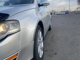 Volkswagen Passat 2006 года за 4 000 000 тг. в Алматы – фото 4