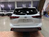 Toyota Highlander Luxe 2022 года за 52 000 000 тг. в Алматы – фото 3