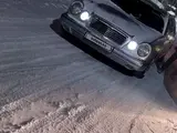 Mercedes-Benz E 230 1996 года за 3 200 000 тг. в Сатпаев