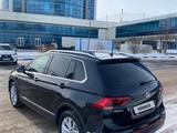 Volkswagen Tiguan 2018 года за 11 900 000 тг. в Астана – фото 4