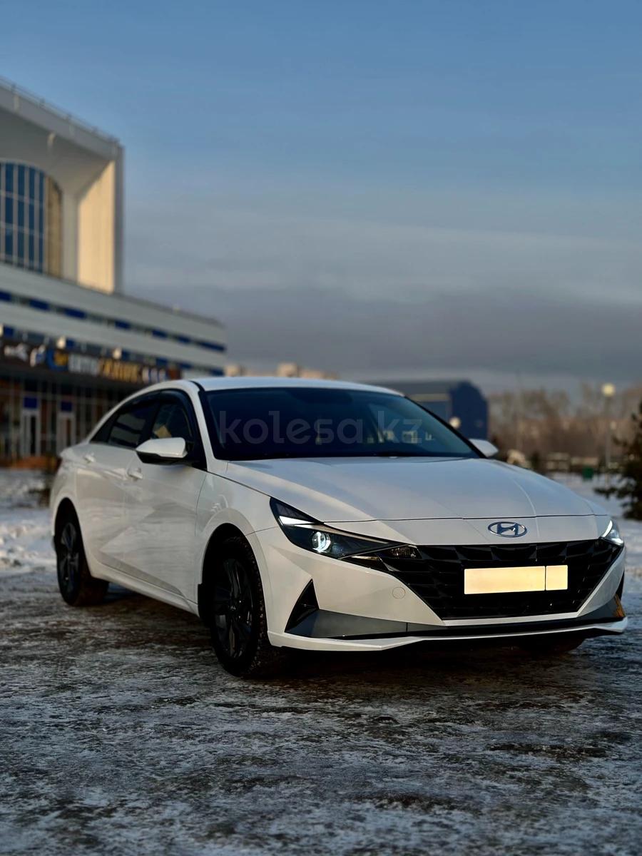 Hyundai Elantra 2022 г.