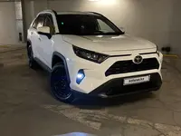 Toyota RAV 4 2019 года за 17 500 000 тг. в Алматы