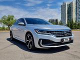 Volkswagen Passat 2020 года за 15 000 000 тг. в Нур-Султан (Астана)