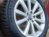 Диски Volkswagen с зимней резиной за 350 000 тг. в Караганда – фото 4
