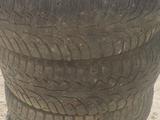 Зимняя резина шипованная Nokian Nordman 215 65 R16 за 60 000 тг. в Атырау – фото 3