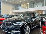 BMW X5 XDrive 40i 2022 года за 71 000 000 тг. в Семей – фото 2