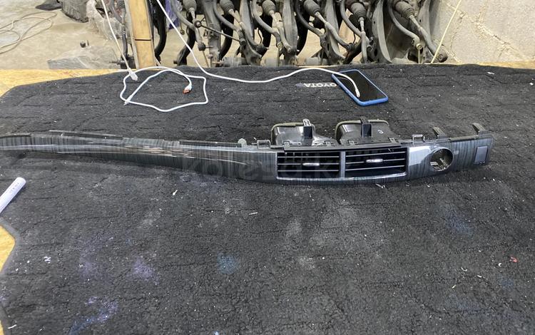 Накладка на торпеду, дефлектор тойота естима за 20 000 тг. в Алматы