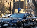 Lexus ES 350 2019 года за 30 700 000 тг. в Алматы – фото 2