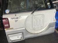 Toyota Rav4 крышка багажника за 2 878 тг. в Алматы