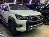 Toyota Hilux Adventure 2022 года за 29 300 000 тг. в Караганда