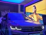 Volkswagen Tiguan Exclusive 1.4 2021 года за 18 720 000 тг. в Уральск – фото 2