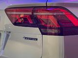 Volkswagen Tiguan Exclusive 1.4 2021 года за 18 720 000 тг. в Уральск – фото 4