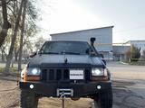 Jeep Grand Cherokee 1995 года за 3 500 000 тг. в Алматы – фото 5