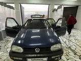 Volkswagen Golf 1997 года за 1 000 000 тг. в Алматы
