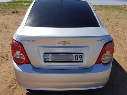 Chevrolet Aveo 2013 года за 4 100 000 тг. в Караганда – фото 2