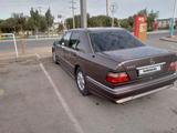 Mercedes-Benz E 220 1991 года за 2 800 000 тг. в Кызылорда – фото 3