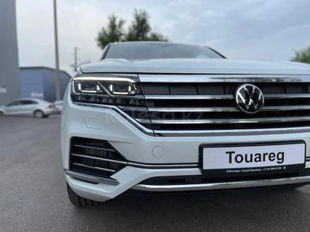 Volkswagen Touareg Business Elegance 2021 года за 32 110 000 тг. в Шымкент – фото 15