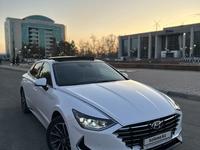 Hyundai Sonata 2022 года за 16 200 000 тг. в Астана